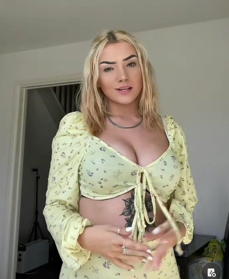 Mirrorgirlkim modèle nu archive