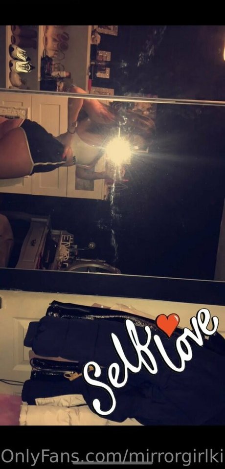 Mirrorgirlkim sexe de star du porno photos