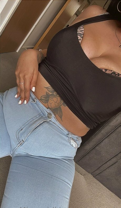 Mirrorgirlkim actrice porno des photos