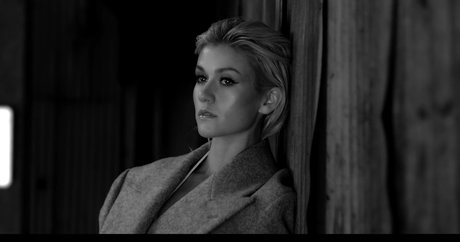 brunette onlyfans top sympa images