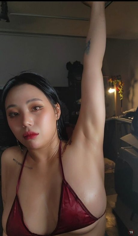 Jung Hye Bin haut de star du porno archive