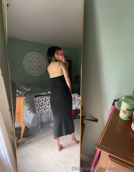 milf aux cheveux noirs onlyfans plutôt parfait collection