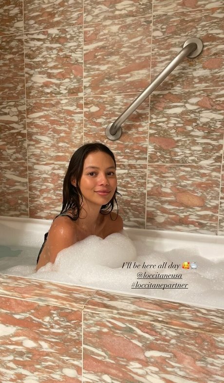 Fiona Barron étoile adulte images