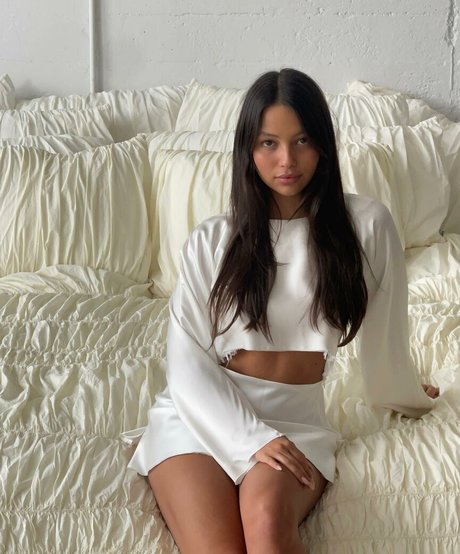 Fiona Barron star exclusive photos