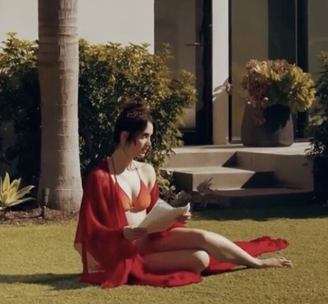 Laura Marano actrice porno collection