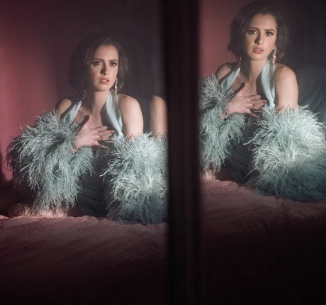 Laura Marano star du porno de haute qualité galeries