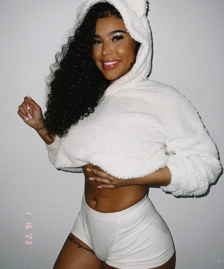 latina solo onlyfans joli art image