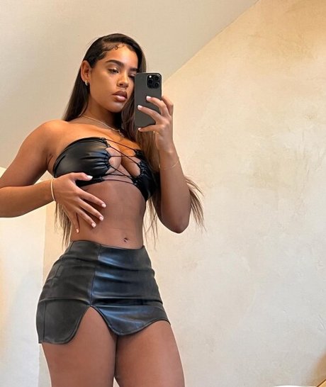 Malaika Terry modèle exclusif galeries