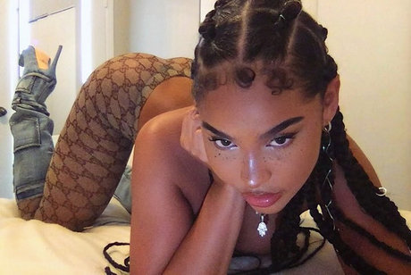 chaton courbé onlyfans assez exclusif images