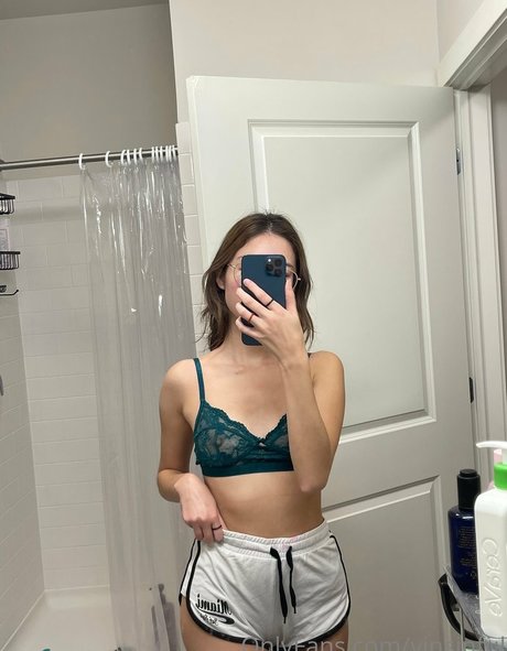 joi uniquementfans sexy sympa des photos