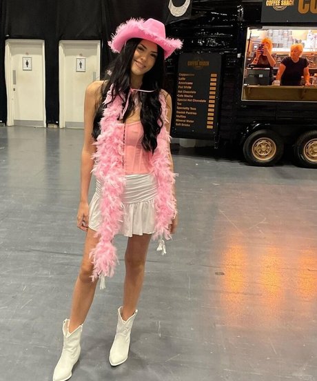 soirée orgie uniquement pour les fans gratuit sympa des photos