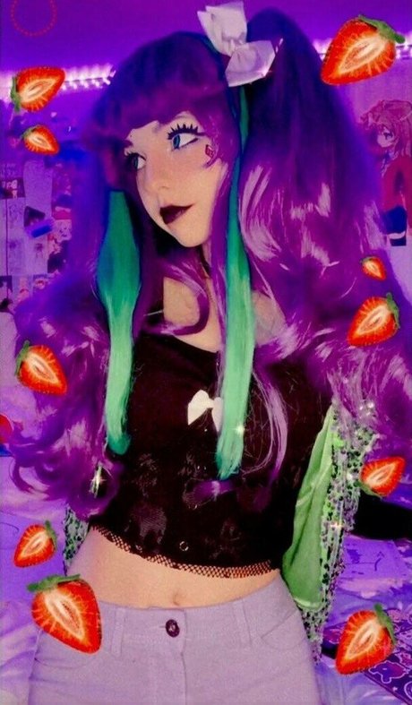 Stardustcos étoile nue des photos