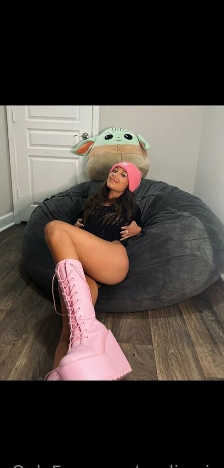 Anslirosie jolie actrice des photos