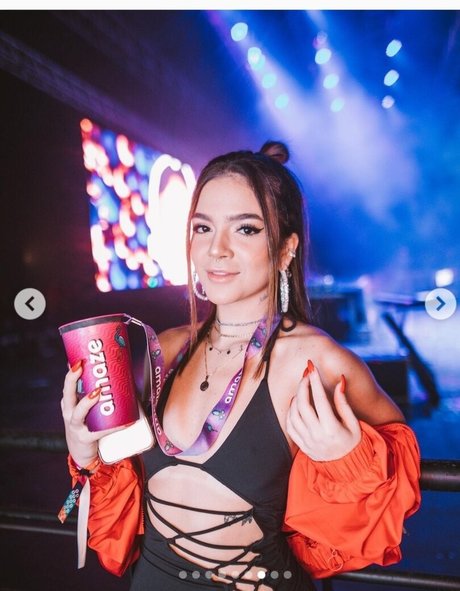 Melissa Mel Maia star du porno en haute qualité images