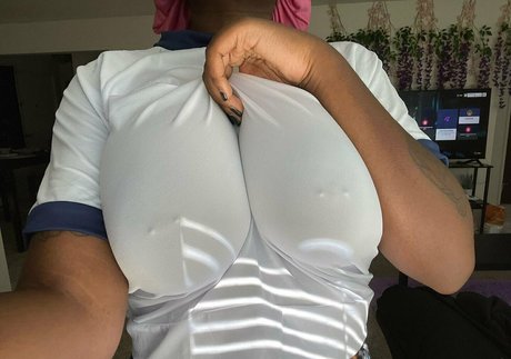 emomask star exclusive image