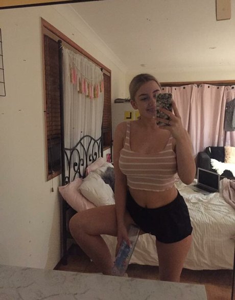 Tahlia A jolie star du porno galerie