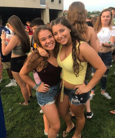 Julia Olivia star du porno gratuit galerie