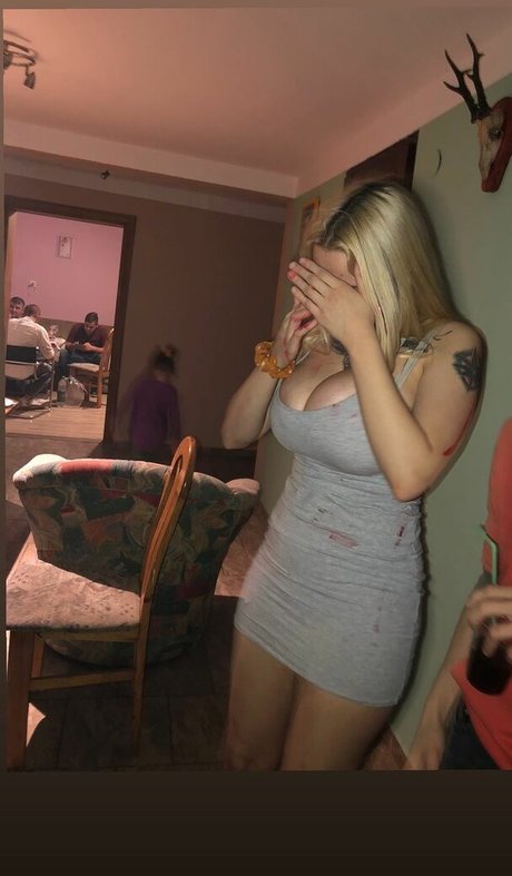 suzizvonar actrice de nus galerie