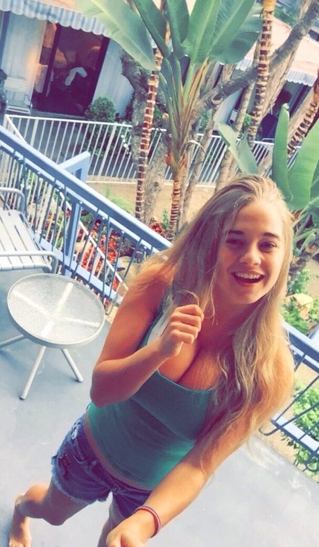 massage lesbien onlyfans belle sexy des photos