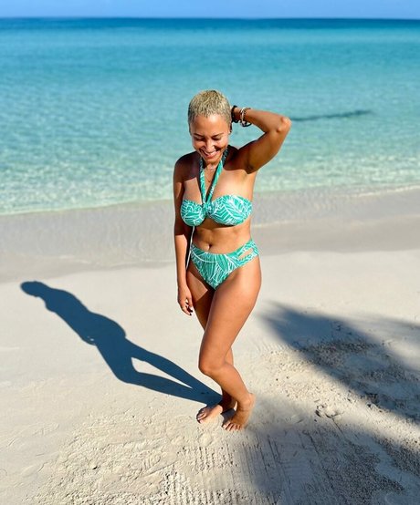 Andy Allo mannequin des photos