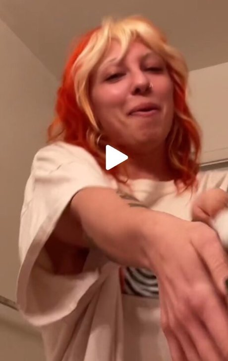 Cami Petyn modèle sympa image