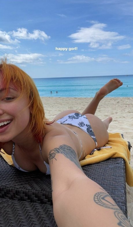 Cami Petyn nus étoiles galeries