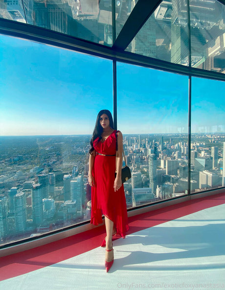 exoticfoxyanastasia actrice chaude galerie