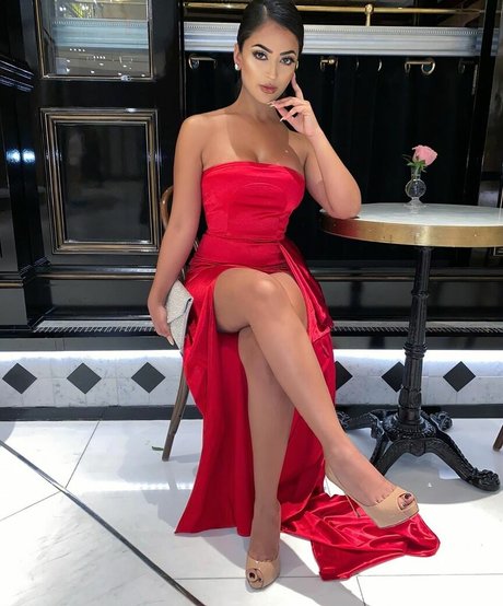 Aneeqa Farid art de star du porno img