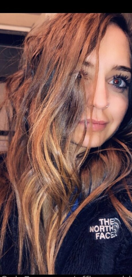 effiesworld modèle de sexe des photos