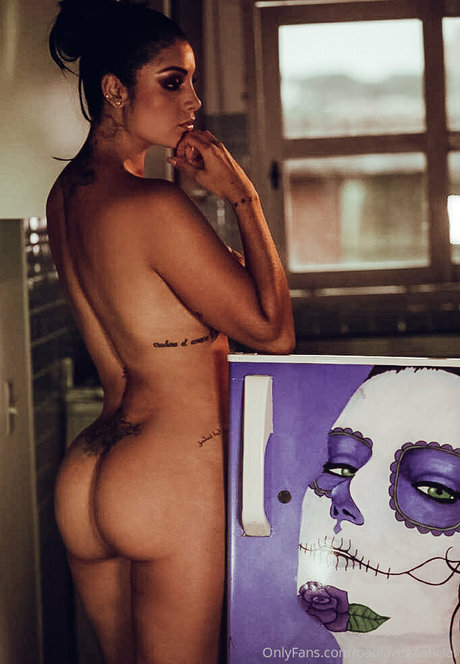 paolavegaoficial haut étoile archive