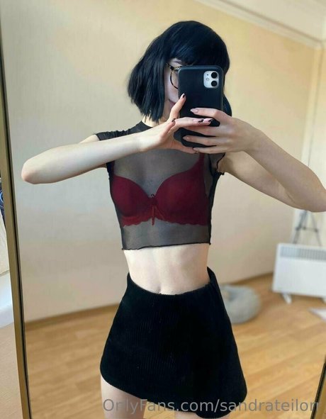 sandrateilorr étoile nue photo