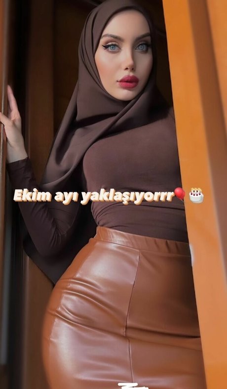 sariikubraa star du porno érotique galerie