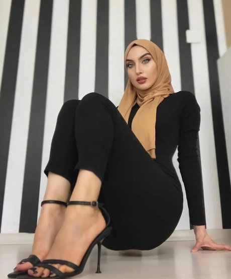 sariikubraa actrice artistique collection