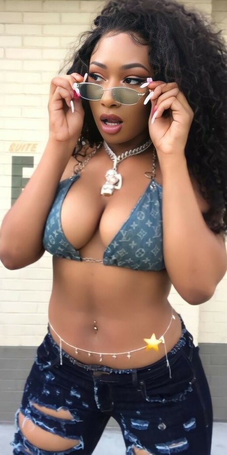 bang uniquementfans nu gratuit img