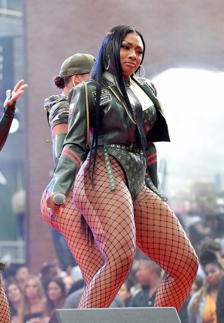 Megan Thee Stallion star du porno chaude img