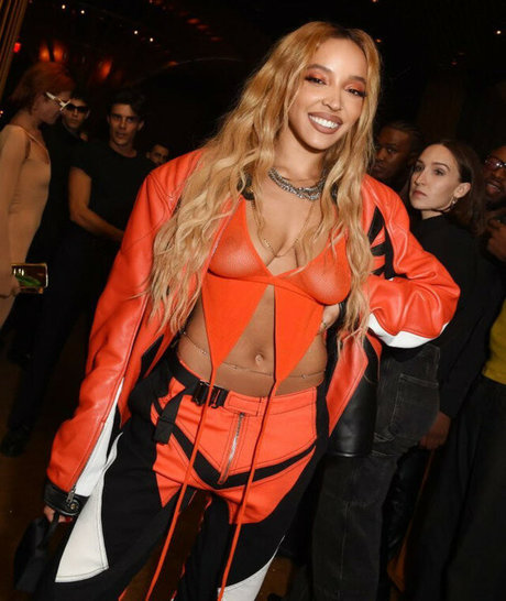 branlette pour ados uniquementfans chaud nu img