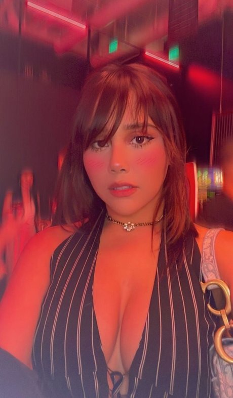 Neekolul joli modèle galeries