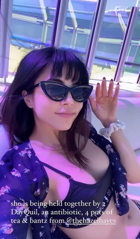 Anna Akana modèle artistique collection