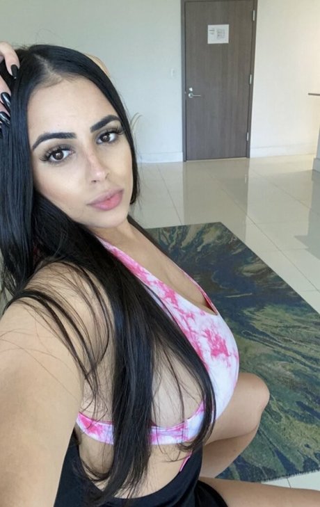 Alexa Attias star du porno chaude image