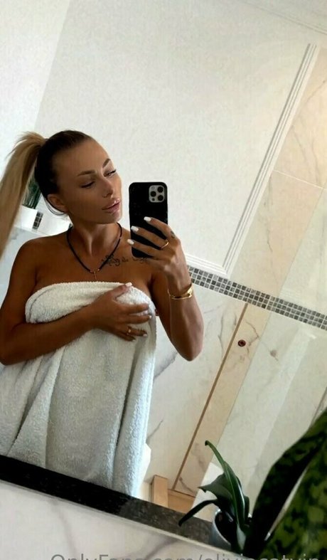 Oliviacatvip star du porno nue des photos