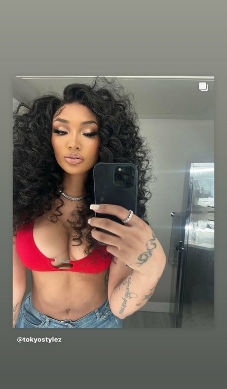 Tokyo Stylez modèle magnifique collection