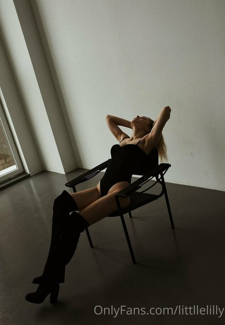 lilyy star modèle chaud des photos