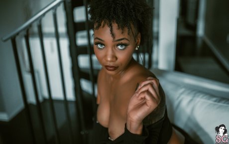 Naomi SG star du porno chaude images