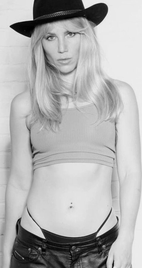 baise lesbienne onlyfans porno de haute qualité image