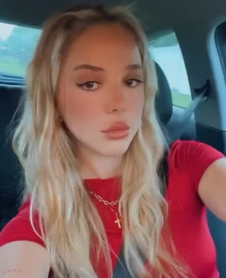 fellation transexuelle onlyfans exclusif sympa image