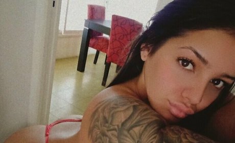 luciannaaaa modèle porno image