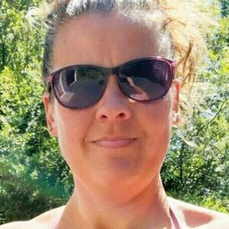 ashleyjordanofficial actrice sexy des photos