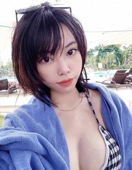 Skaye Cosplay star du porno en haute qualité archive