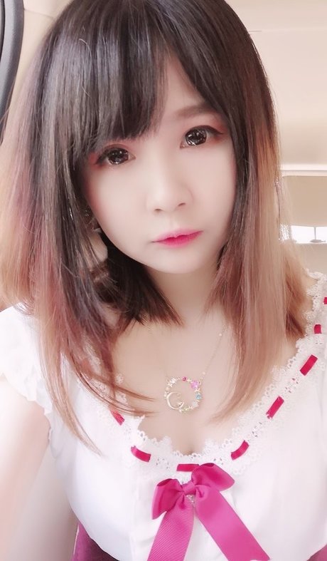 Clarissa Punipun modèle adulte photo