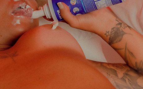 femme seulementfans très chaud photos